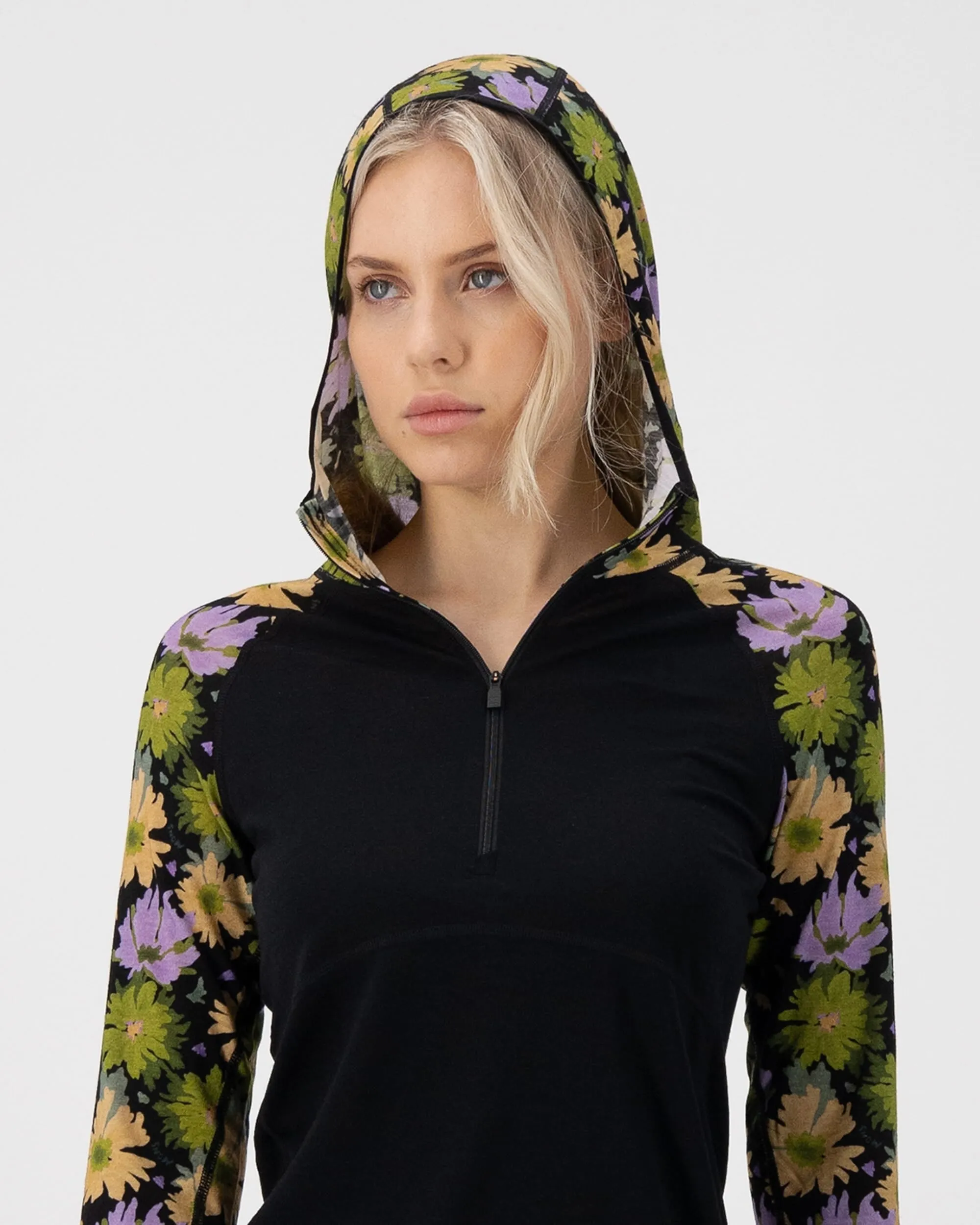 Alpine Bloom/Black Bella Merino Long Sleeve Hood - Enhanced Title