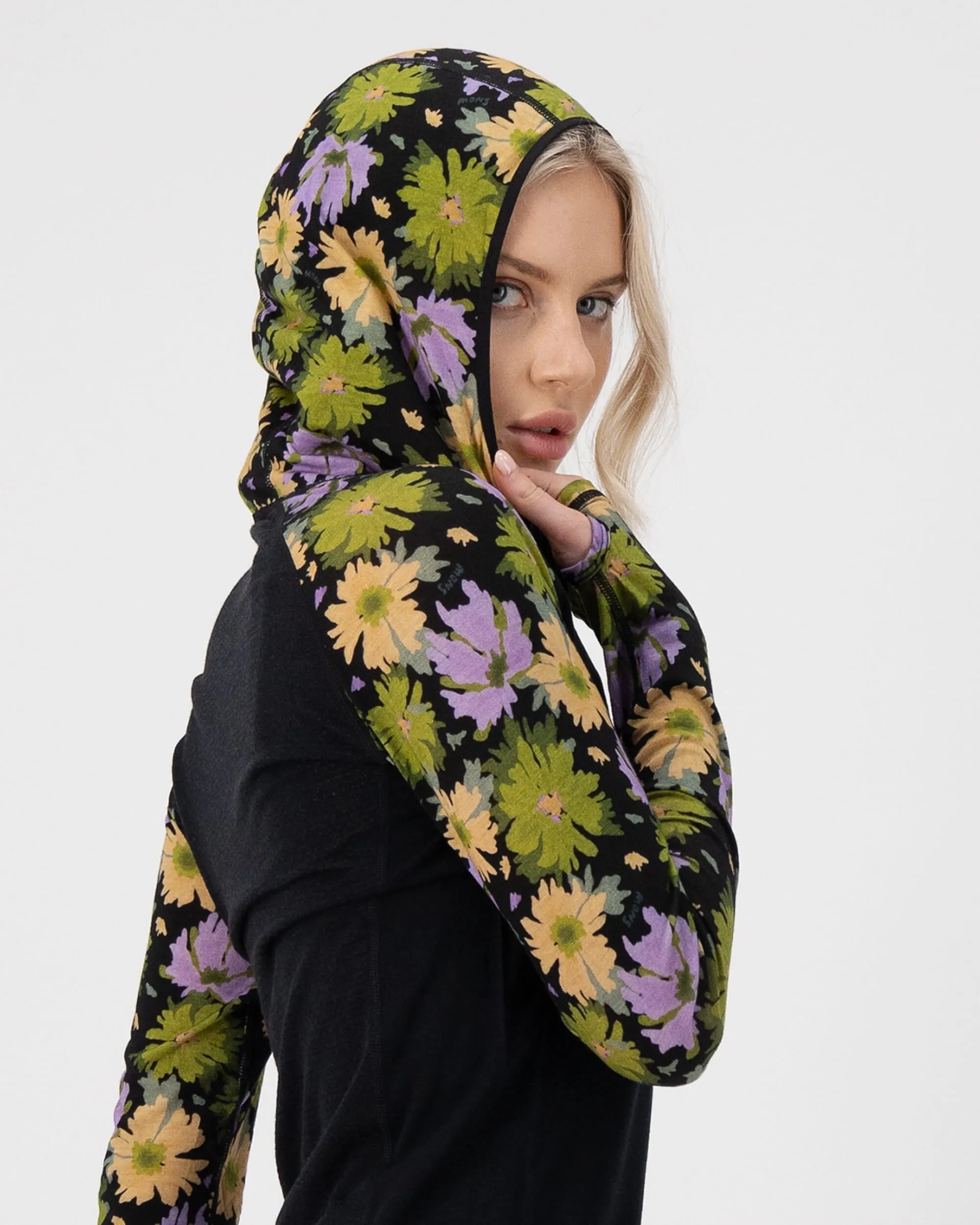 Alpine Bloom/Black Bella Merino Long Sleeve Hood - Enhanced Title