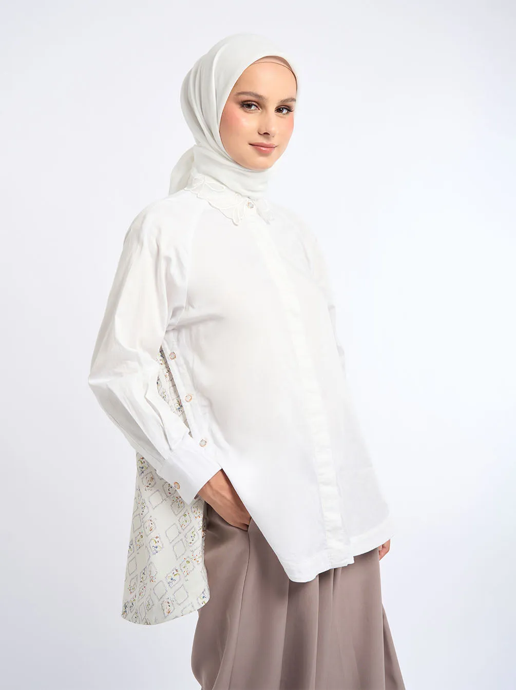 Chic White ISKA Embroidered Collar Top - Elegant Womens Fashion Blouse