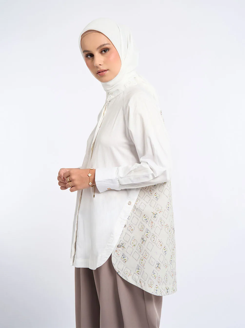 Chic White ISKA Embroidered Collar Top - Elegant Womens Fashion Blouse